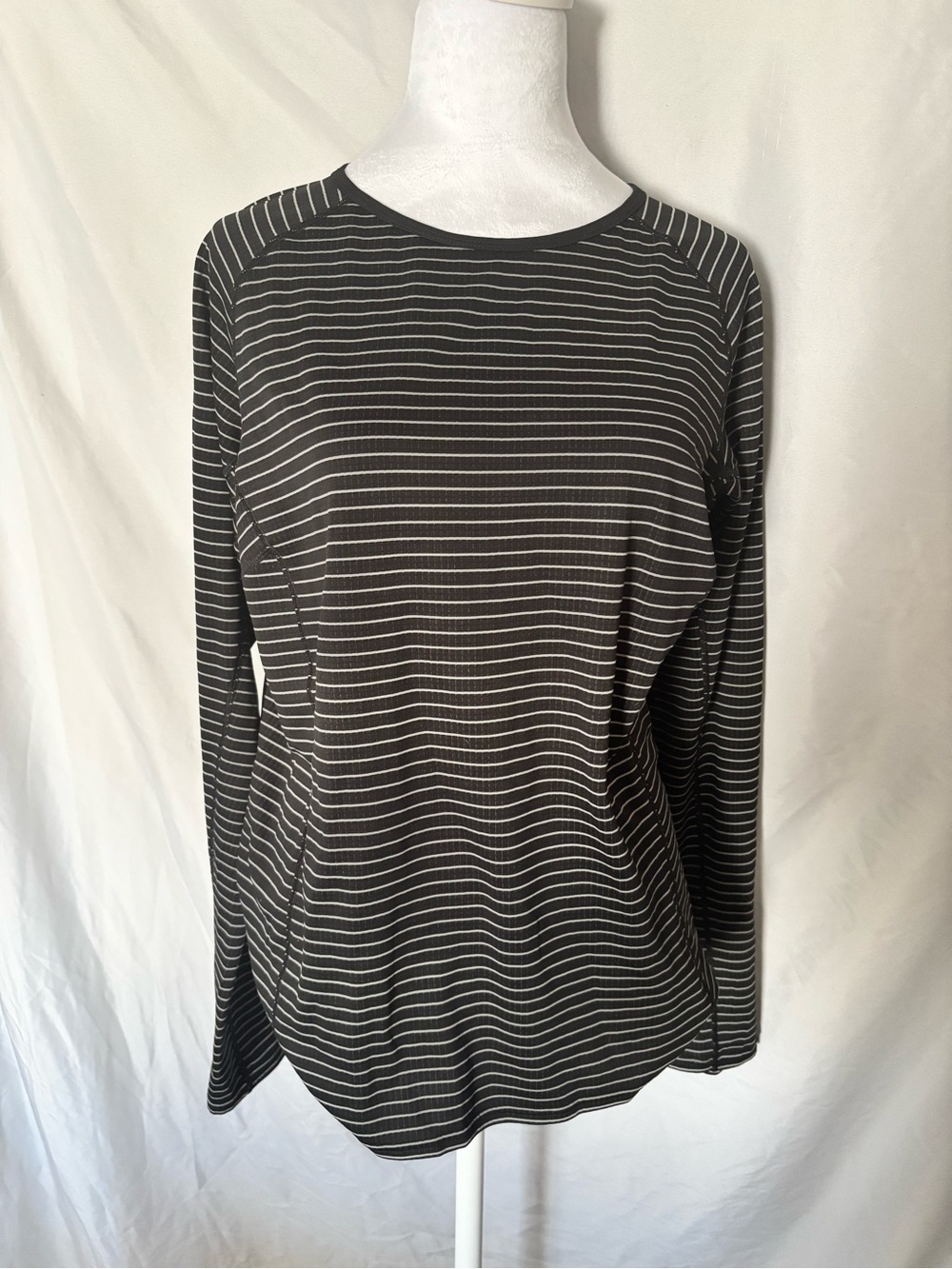 Patagonia striped Capilene medium weight base layer Top - Black/White